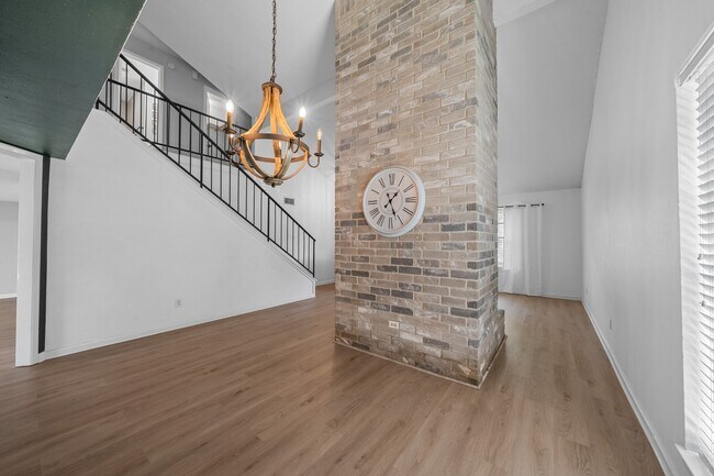 Foto del edificio - 4406 Owens Creek Ln