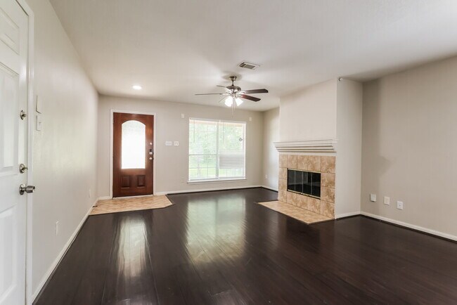 Foto del edificio - 23503 Maple View Dr
