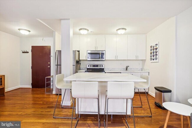 Foto del edificio - 1421 Columbia Rd NW