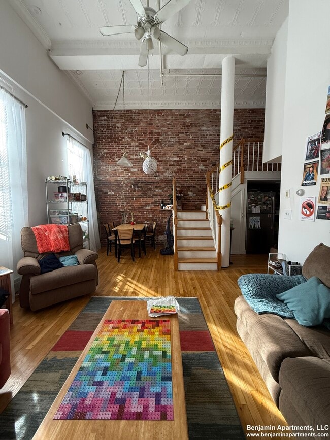 Building Photo - 168 Northampton St