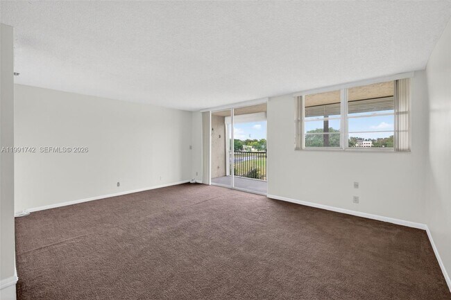 Foto del edificio - 3100 W Rolling Hills Cir