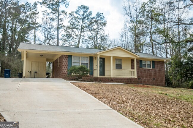 Foto del edificio - 105 Cedar Dr