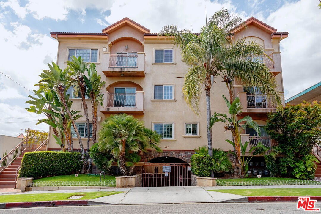 Foto principal - 421 E Santa Anita Ave