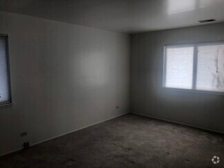 Building Photo - 271 King's Mill Ct