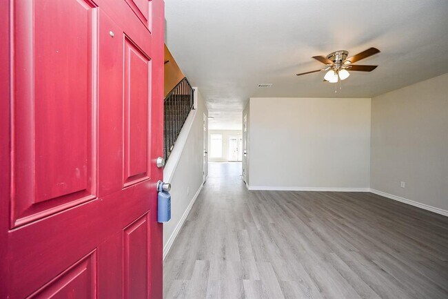 Building Photo - 6514 Kentwick Dr