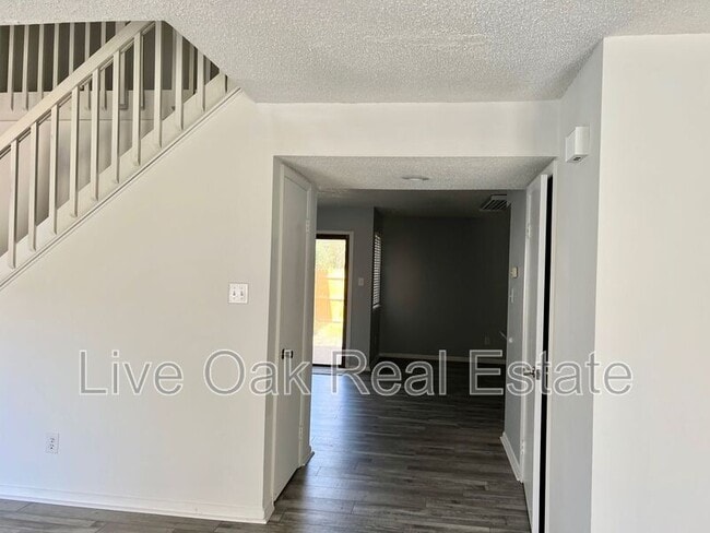 Building Photo - 2141 Whispering Sands Ln