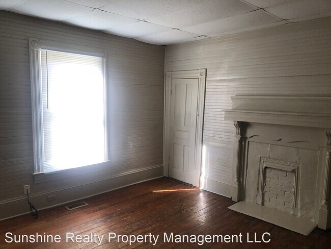 Foto del edificio - 3 br, 1 bath House - 300 Wood St.