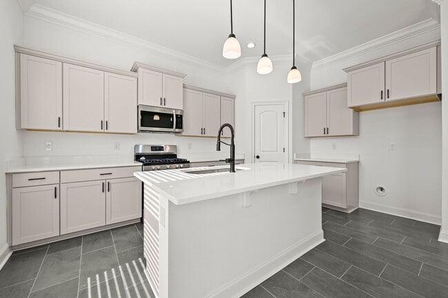 Building Photo - 38405 Parliament Dr