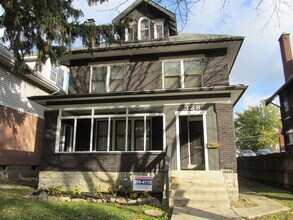 Building Photo - 328 E 18th Ave