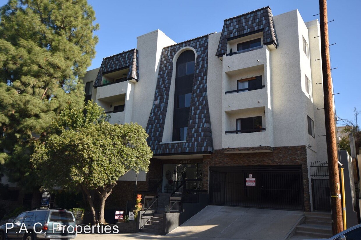 Primary Photo - Studio, 1 bath Apartment - 3960 Carpenter ...