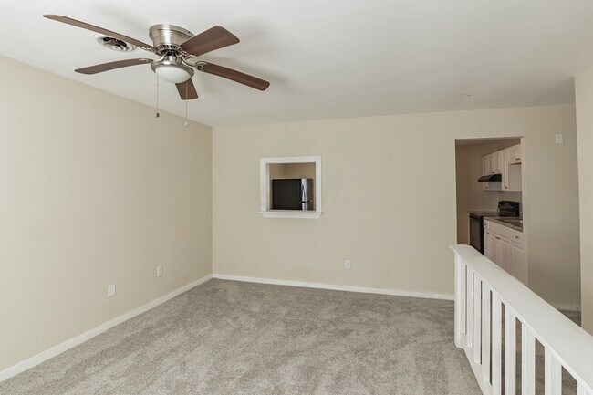 Foto del edificio - 3024 Tanya Terrace