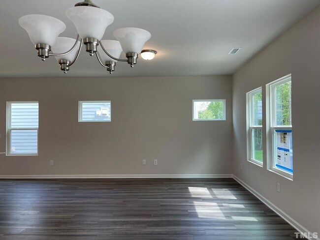 Foto del edificio - 312 Joneshaven Dr