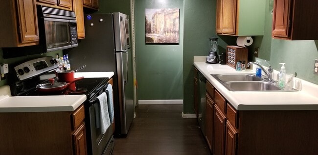 Photo - 11140 Stratford Dr Apartment