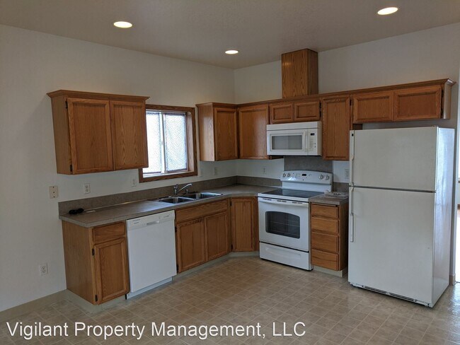 Foto del edificio - 3 br, 2 bath House - 12422 NE 19TH ST