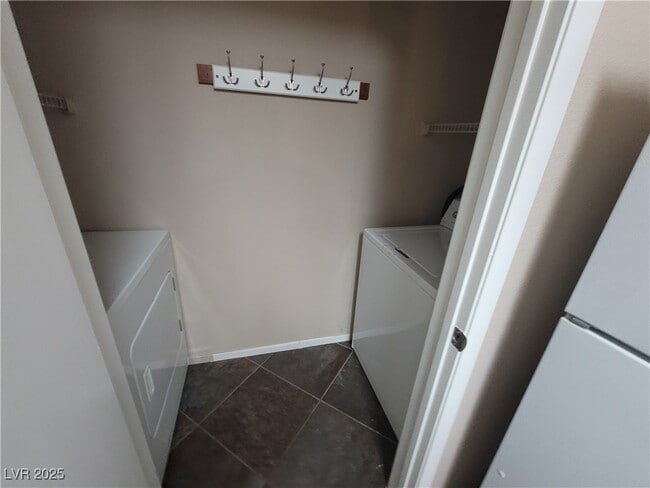 Building Photo - 2300 E Silverado Ranch Blvd