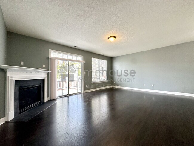 Foto del edificio - 4452 Leamore Square Rd