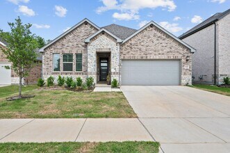 Building Photo - 2848 Acadia Dr