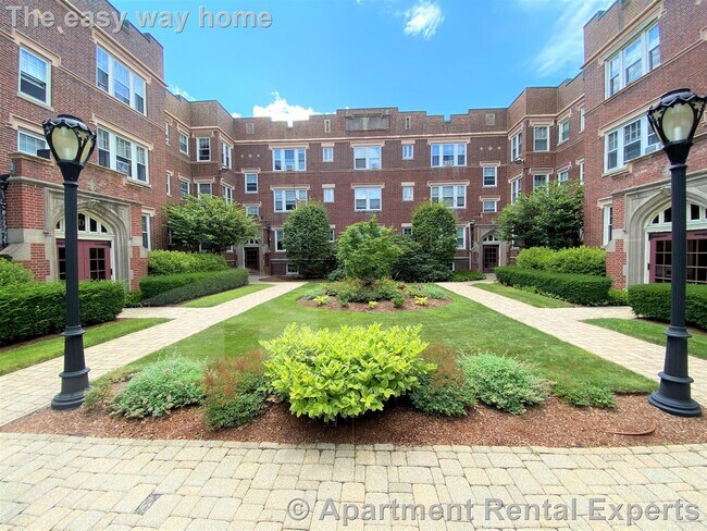 Building Photo - 520 High St