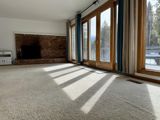 Foto del edificio - 1600 Glenwood Way