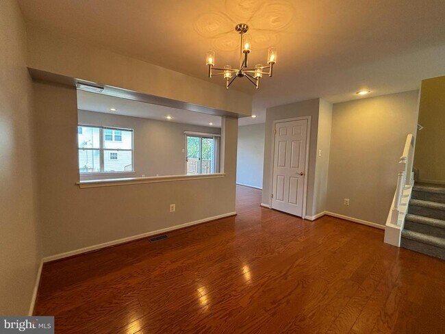 Foto del edificio - 4666 Louise St Claire Dr