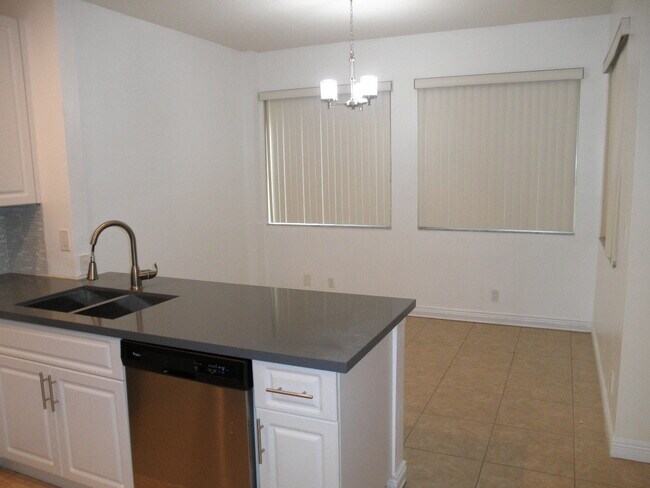 Foto del edificio - Coventry Townhomes