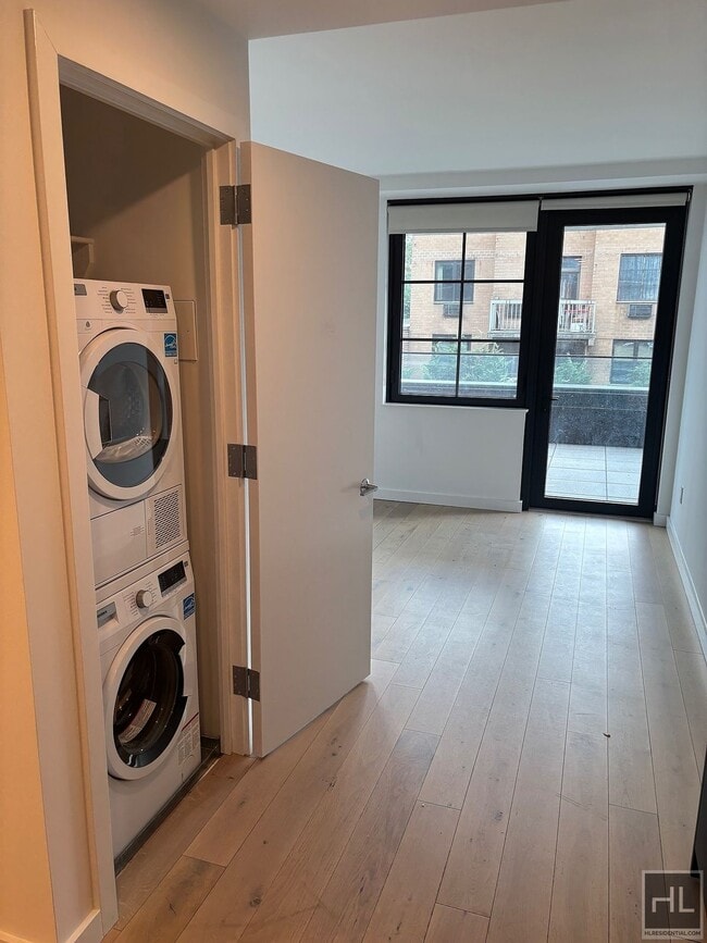 Foto del edificio - NORTHERN BOULEVARD