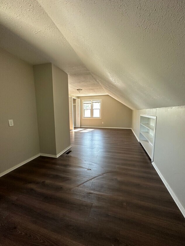 Acot♡ 7718 Theota Ave, Parma, OH 44129 - House Rental in Parma, OH