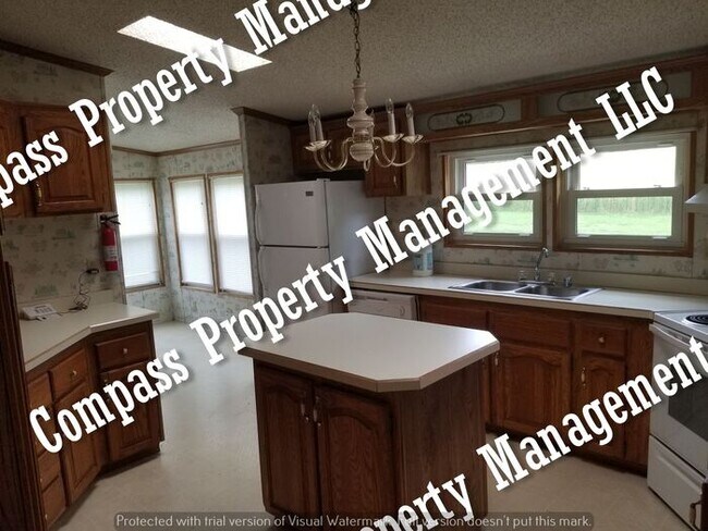 Building Photo - $1695 - 3 Bed, 2 Bath Doublewide on an Act...