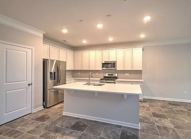 Foto del edificio - 515 Daisy Hill Ln