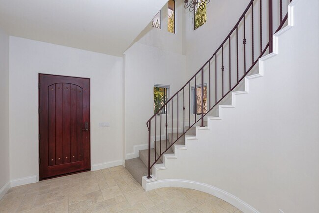 Building Photo - Modoc