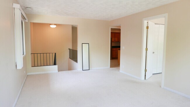 Building Photo - 768 Whalom Ln