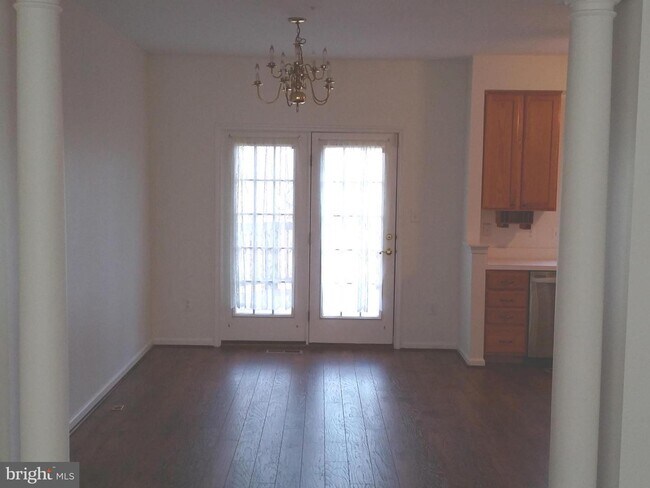 Building Photo - 12809 Duck Pond Dr