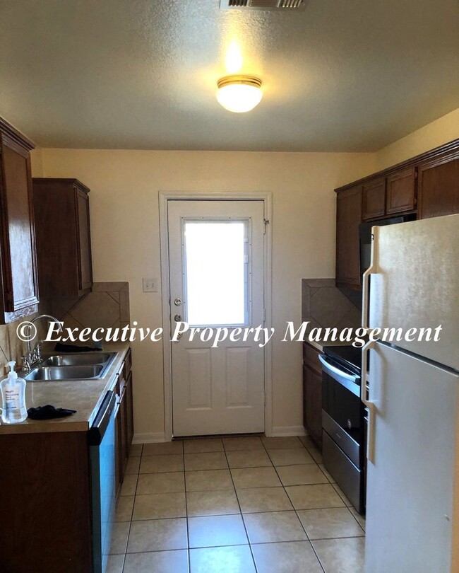 Building Photo - 1507 Golden Eagle Ct