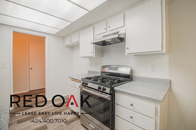 Foto del edificio - 13131 Moorpark St