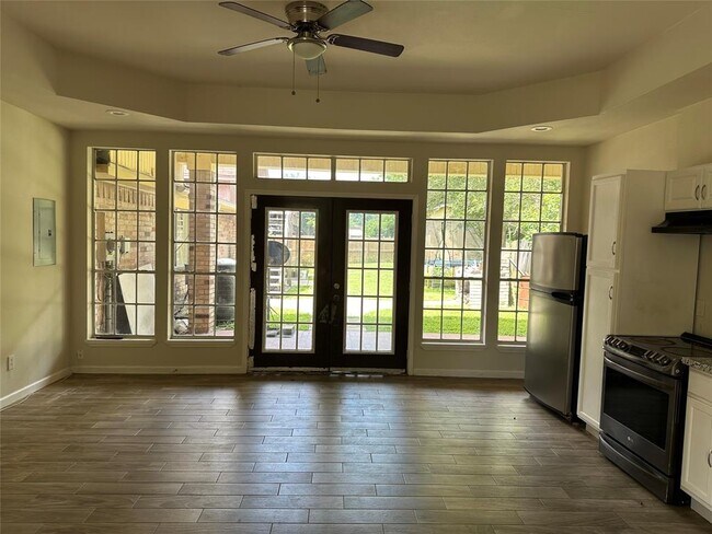 Foto del edificio - 9619 Camrose Ct