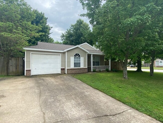 Building Photo - Super Cute 3 Bedroom Home Coming Soon!