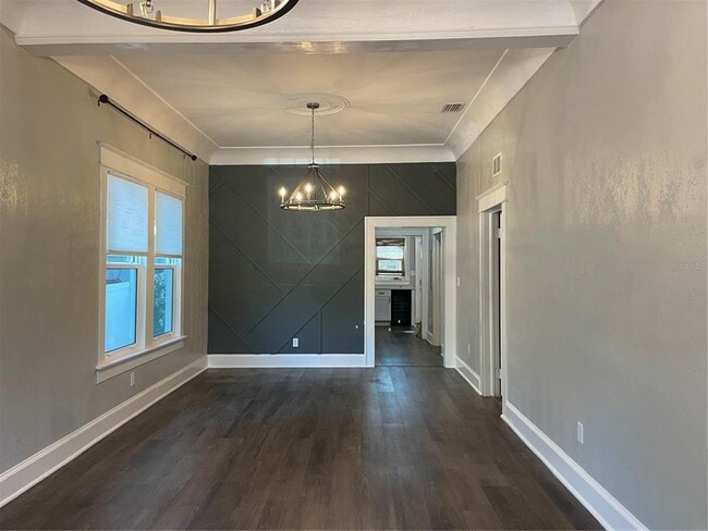 Building Photo - 1932 W Spruce St