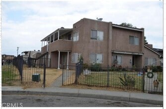 Building Photo - 1094 N Verde Ave