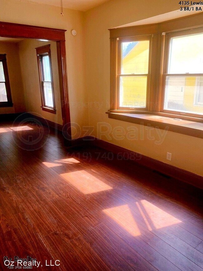 Building Photo - 3 br, 1 bath House - 4135 Lewis Ave