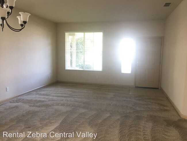 Building Photo - 4 br, 2 bath House - 3561 Sarasota Ave
