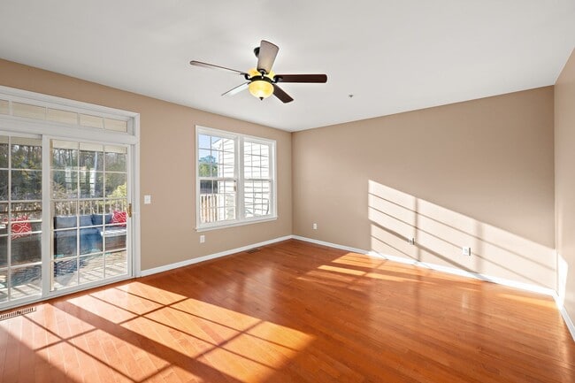 Building Photo - 35803 S Gloucester Cir