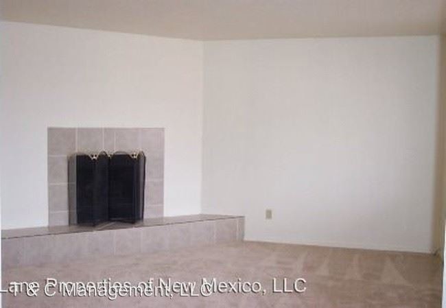 Building Photo - 13501 Copper Ave NE