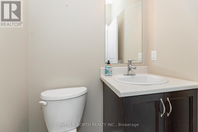 Building Photo - 113 Popplewell Crescent