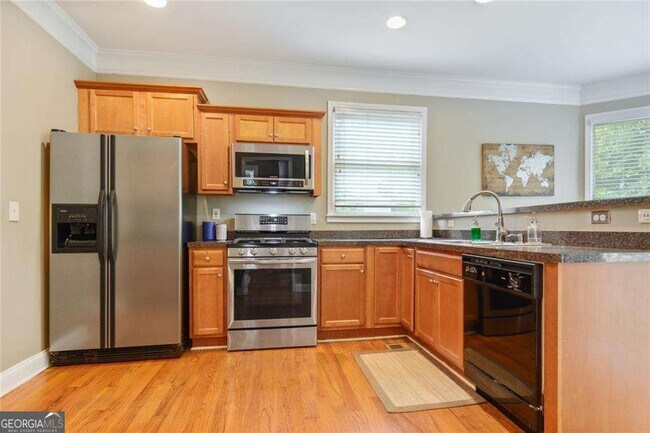 Foto del edificio - 663 Windsor St SW
