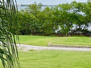 Building Photo - 2617 Cove Cay Dr