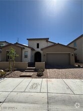 Building Photo - 11831 Giroma Ave