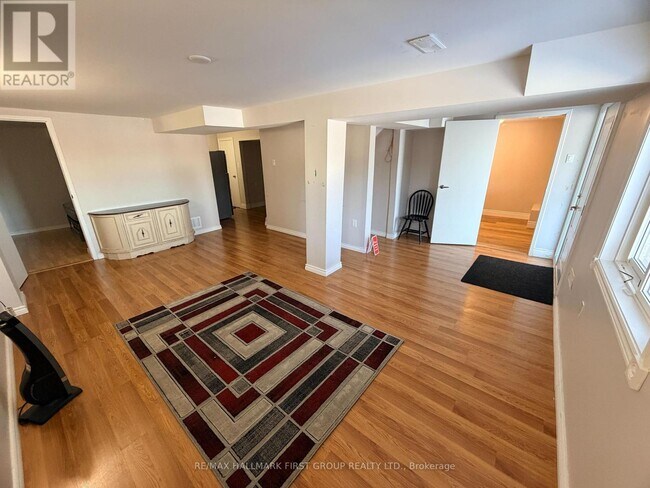 Building Photo - 4 Parkins Dr