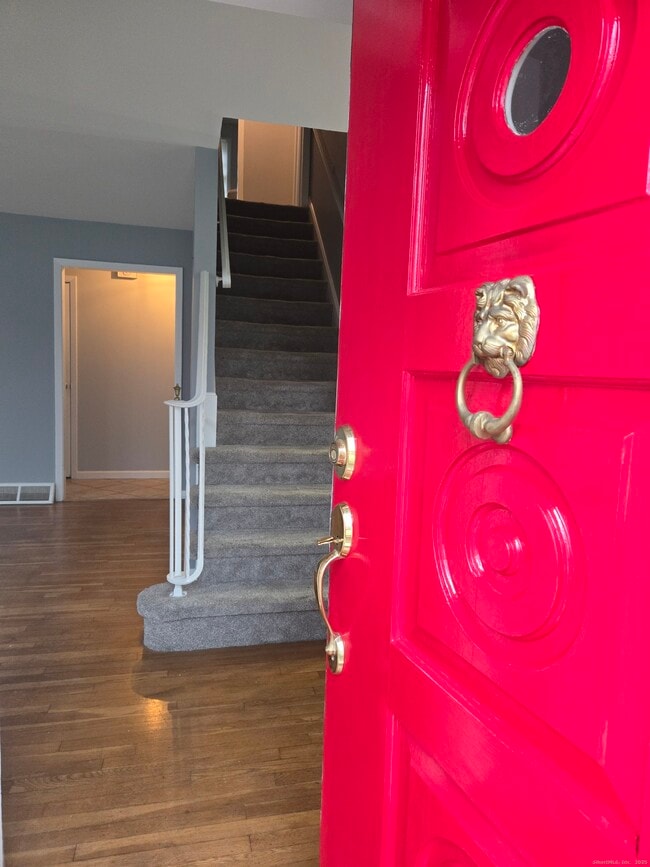 Foto del edificio - 36 Tina Cir