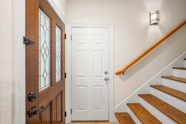 Foto del edificio - 5329 Egbert St