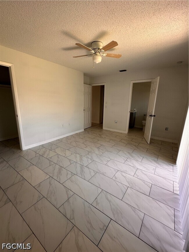 Building Photo - 4920 Vincennes Ct